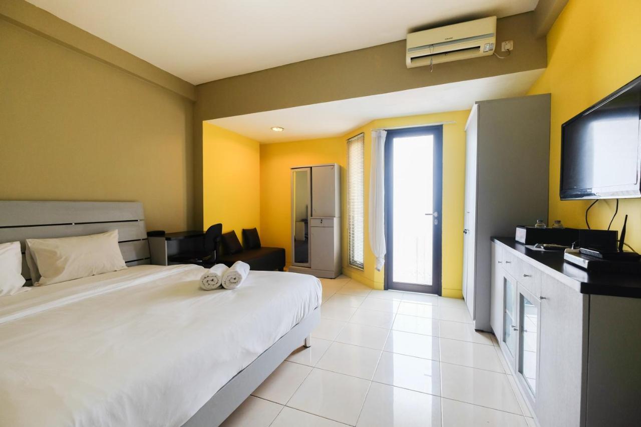 Modern And Comfy Tamansari Sudirman By Travelio * Jakarta